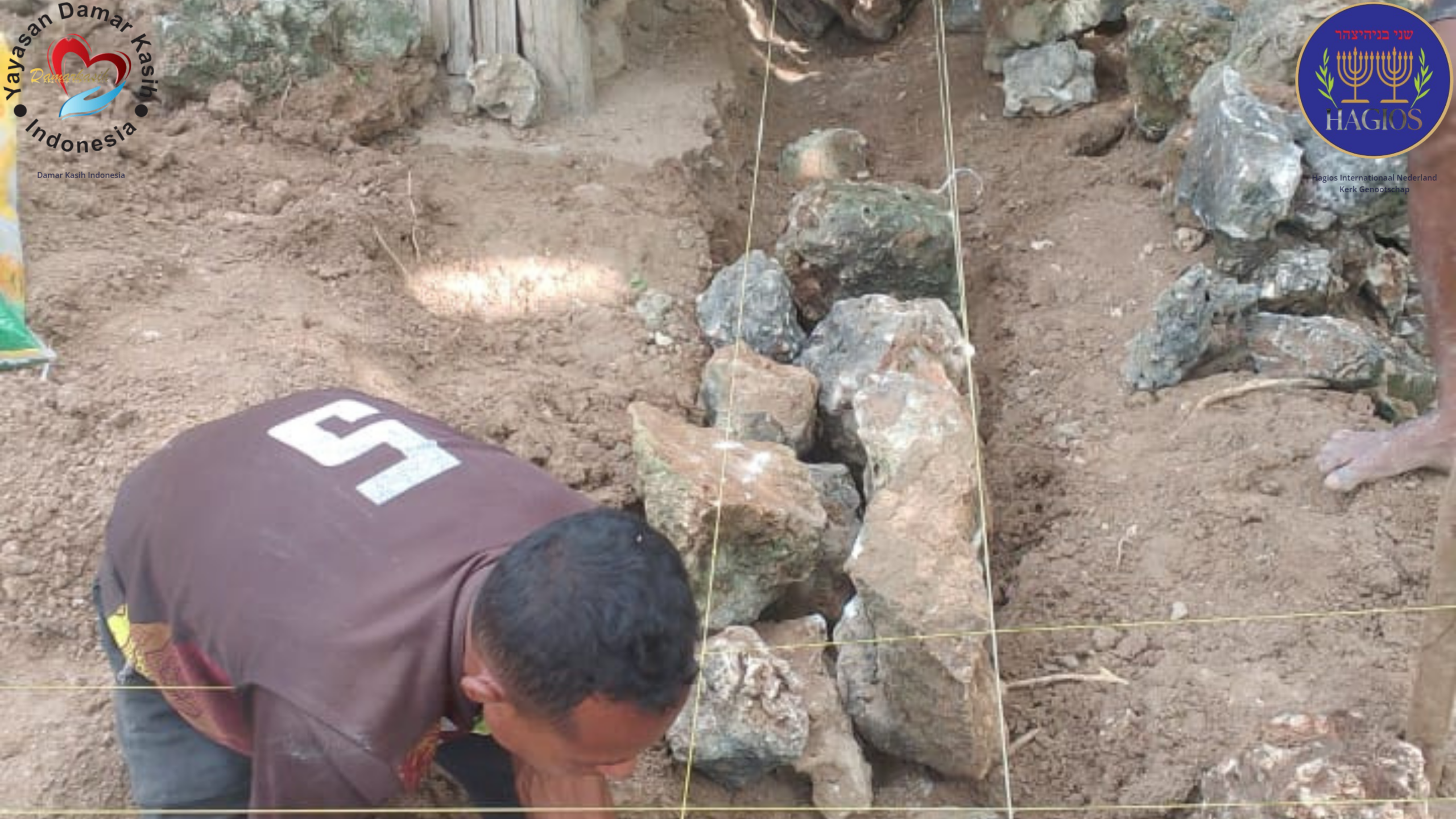 Menata Batu Terbelah