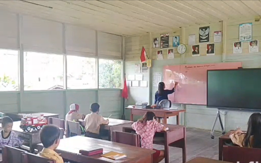 “Kami Juga Ingin Belajar Tentang Tuhan Yesus…” Terangnya Harapan di Pedalaman Tumbang Sabetung