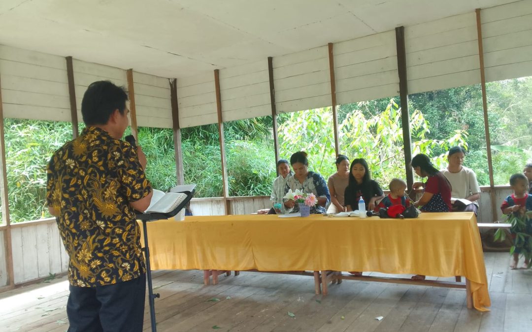 DI PEDALAMAN KALIMANTAN TENGAH, FIRMAN TUHAN TERUS MENYALA!