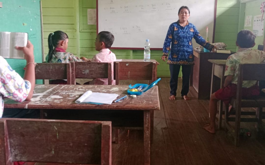 TERANG KRISTUS YANG MENYALA DI SDN TUMBANG MANANGEI